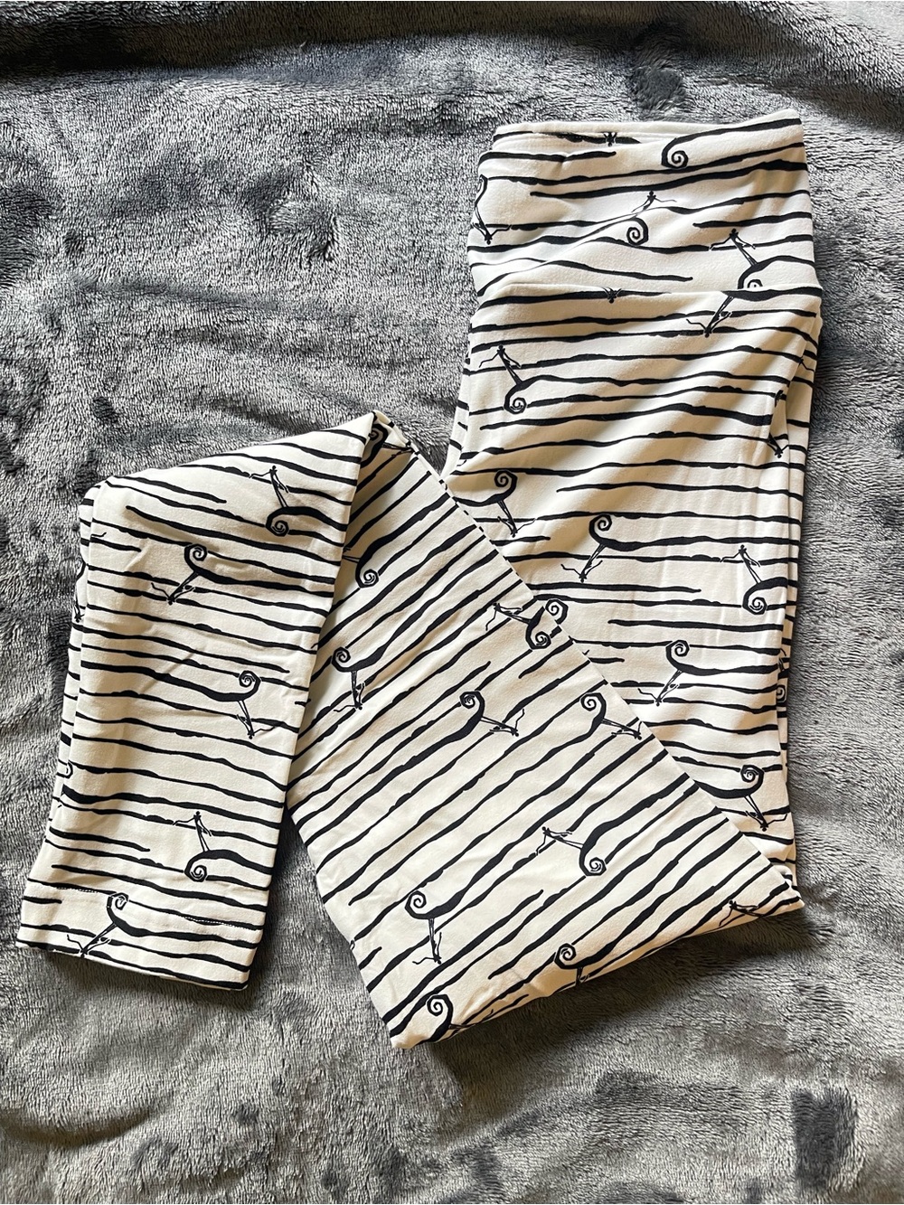 LuLaRoe Nightmare Before Christmas Kids Leggings Cream with Black